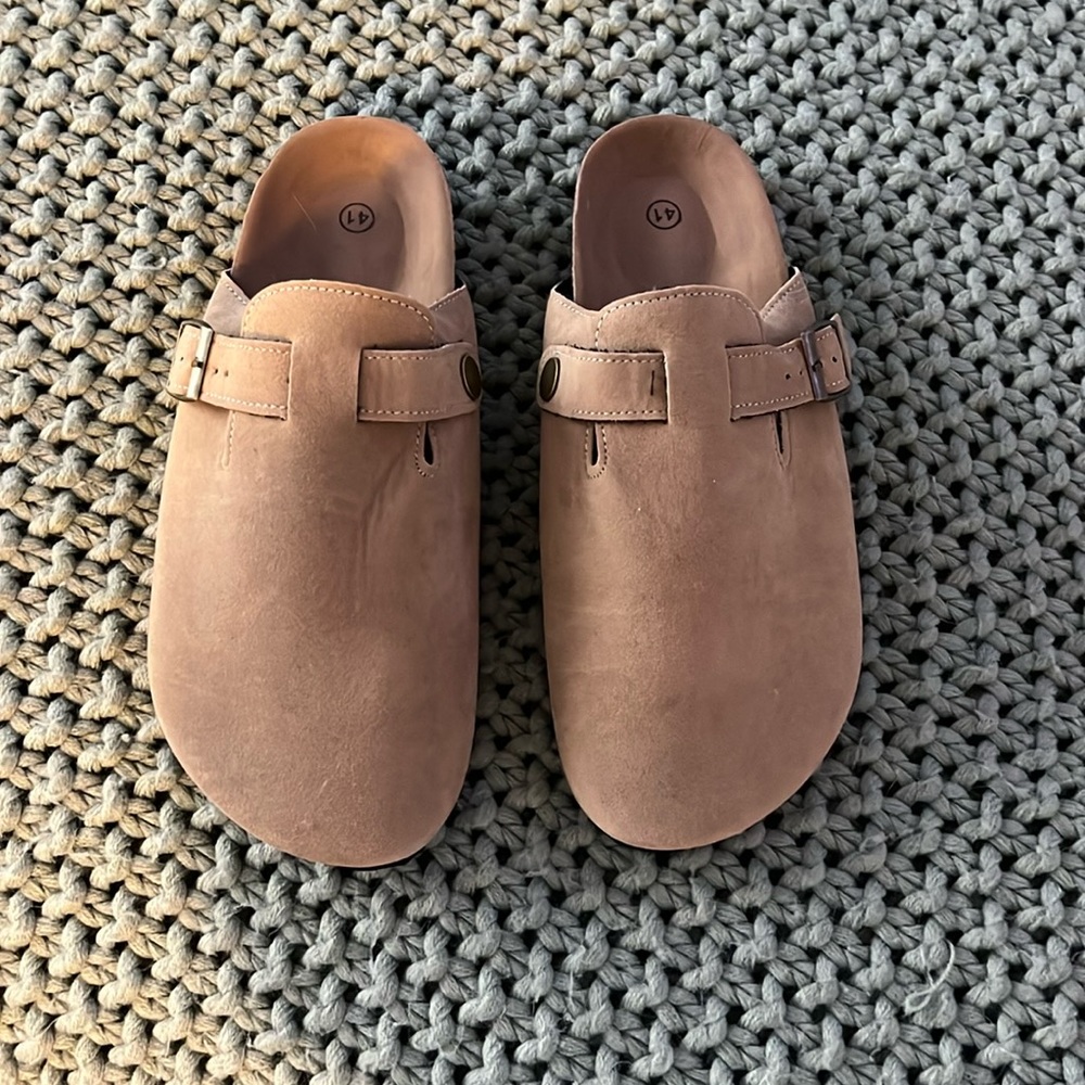 Off brand Birkenstock Clogs, tan color, size (women’s) 8.